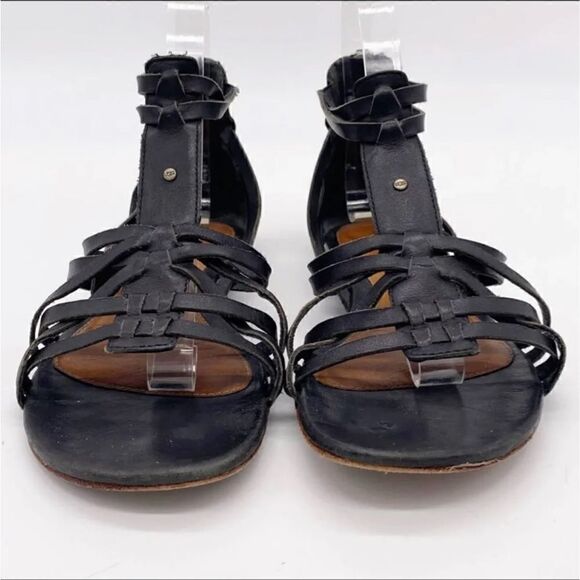 Ugg sz 9 black leather gladiator sandals - Picture 1 of 3